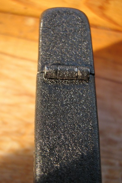 Zippo Black Crackle времен Второй Мировой войны, трехзвенная петля
